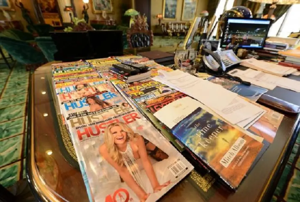 La revista Hustler, base del imperio de Larry Flint