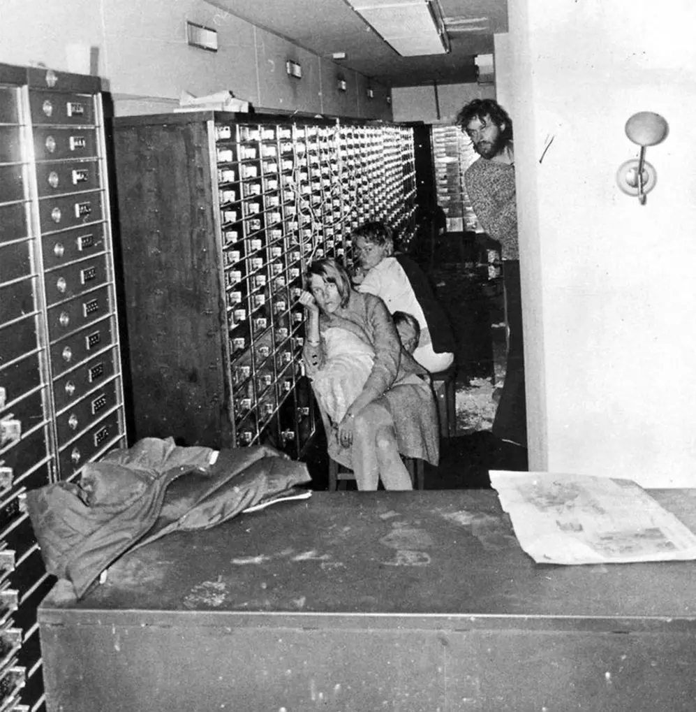 Los rehenes quedaron atrapados en la bóveda del banco.