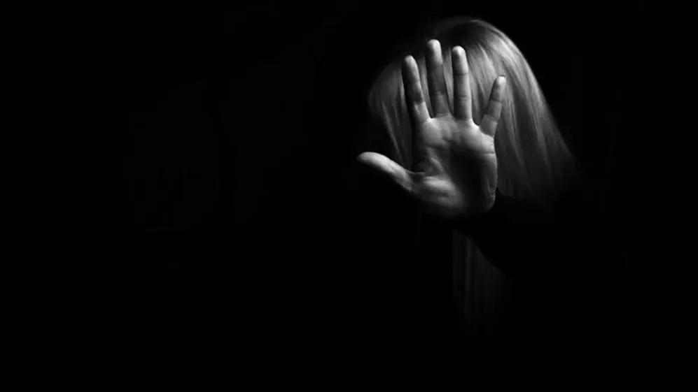El síndrome de Estocolmo no debe usarse para explicar el abuso doméstico, denuncian opositores.