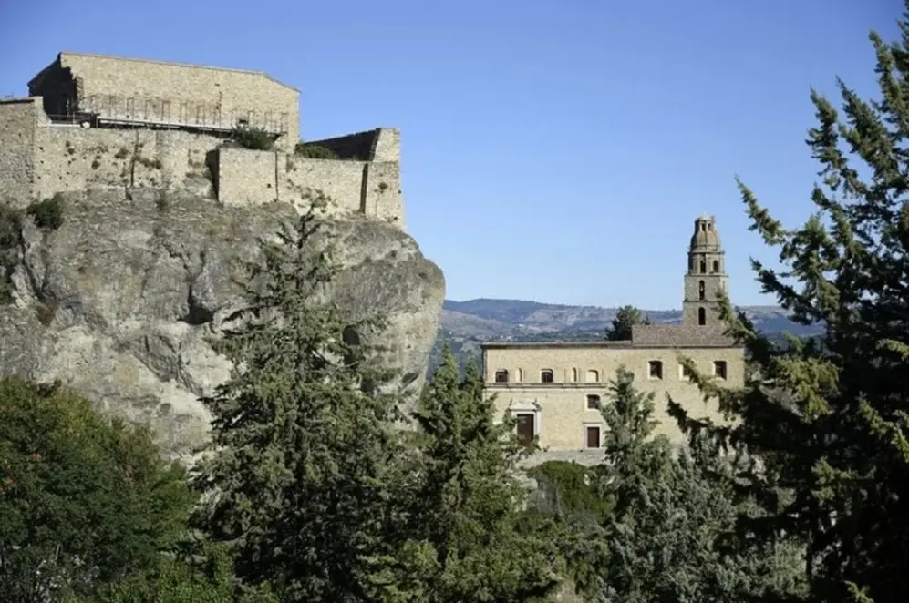 Laurenzana es una ciudad histórica de origen medieval