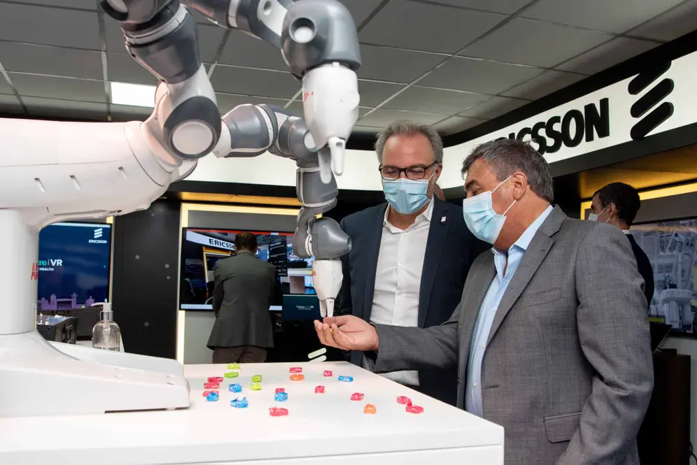 En la muestra que se realiza en el Enacom se vieron pruebas de 5G aplicadas a la industria