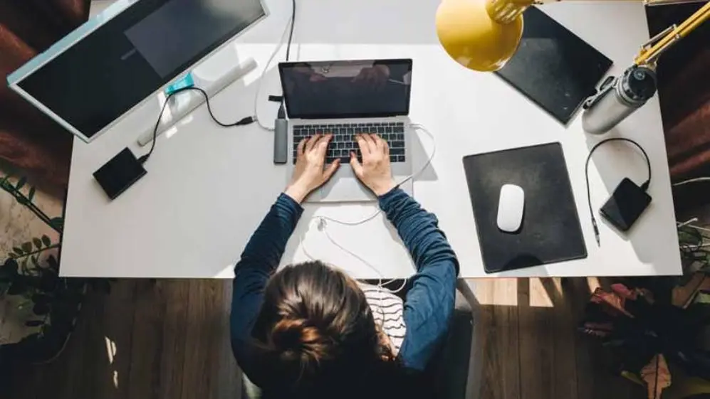 El teletrabajo seguirá siendo la regla ante la segunda ola de casos de COVID-19