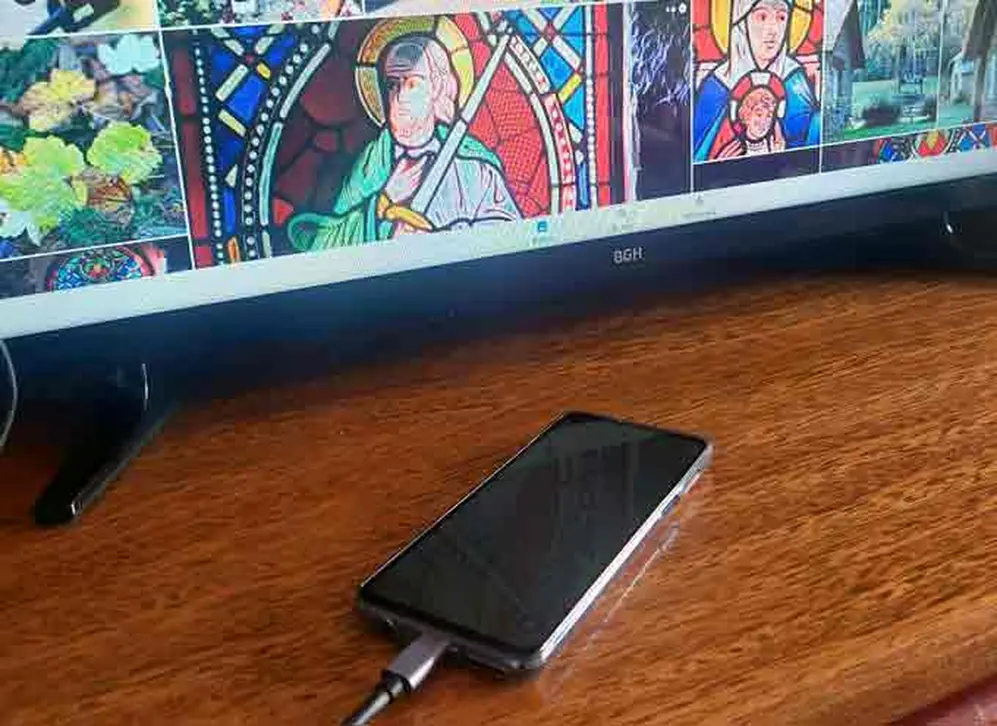 Galería de fotos en el TV desde el Moto G100.