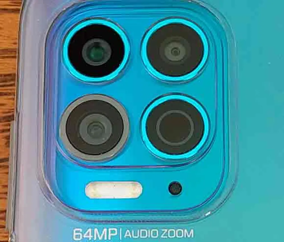 Sistema de cámaras traseras del Moto G100.