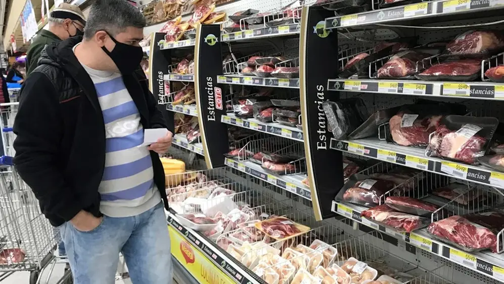 Bienes de consumo masivo suben 4% mensual y lideran la inflación de agosto