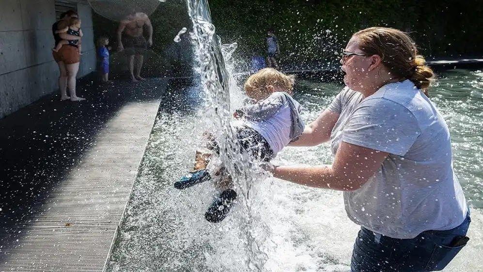  el martes, los termómetros alcanzaron los 49,5°C en el pueblo de Lytton