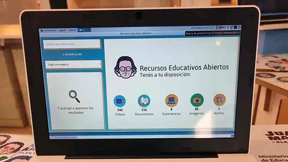 Recursos educativos en computadora con Huayra instalado.