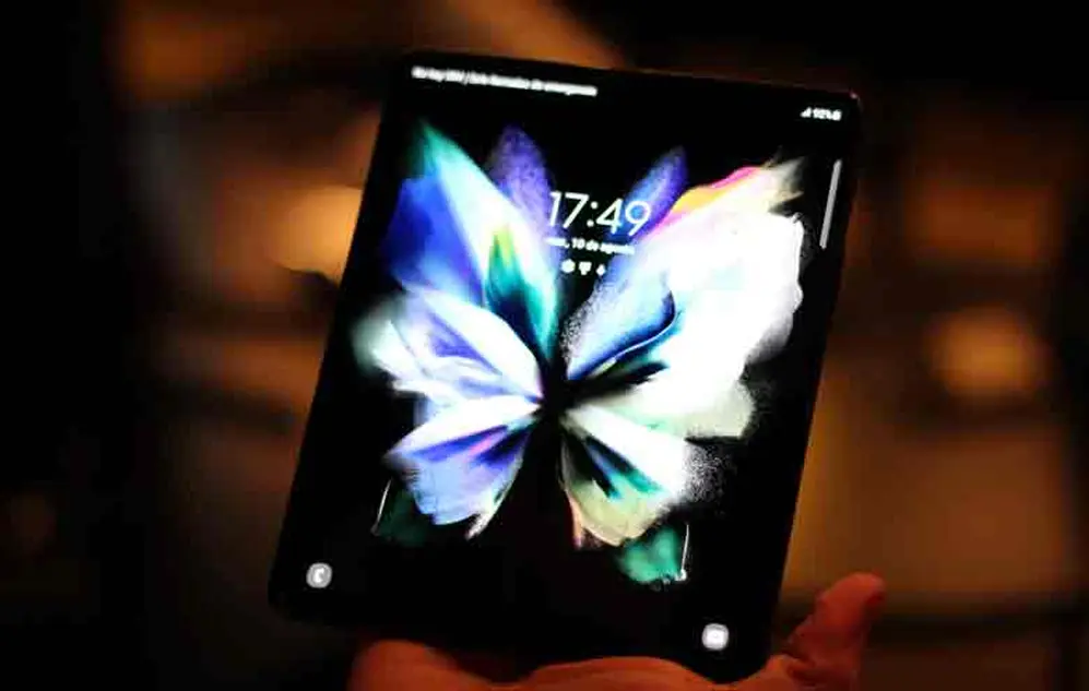 Z Fold3 con pantalla desplegada.