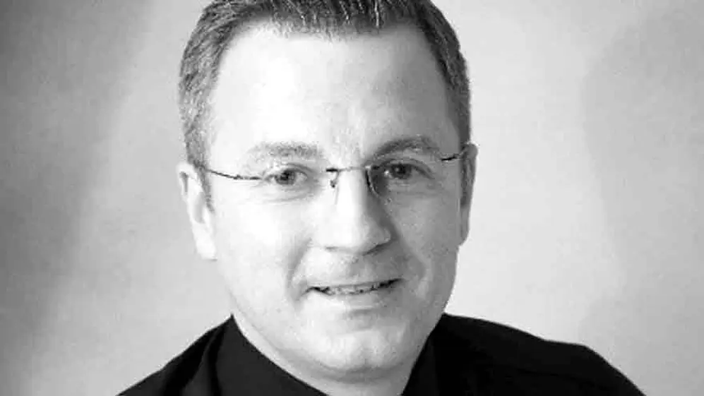 Marek Mayer: 