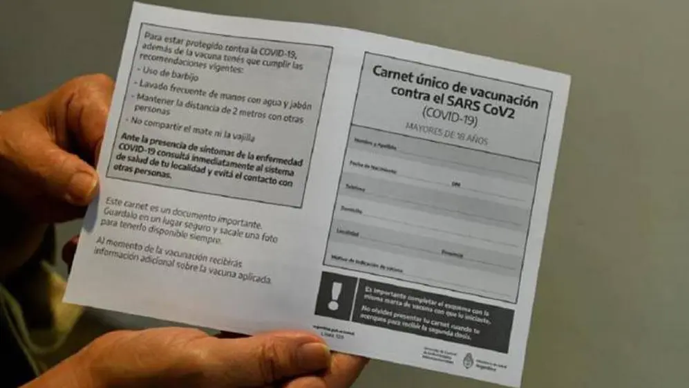El carnet de vacunación que se entrega en la Ciudad de Buenos Aires es distinto al de la Provincia