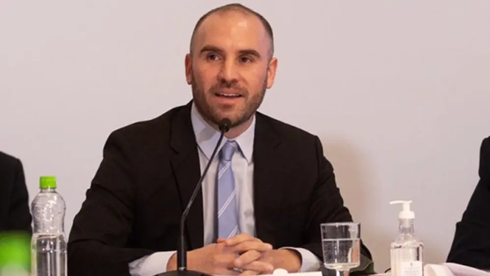 Guzmán tiene la tarea de equilibrar el aumento del gasto con los pedidos del FMI para contener el déficit fiscal