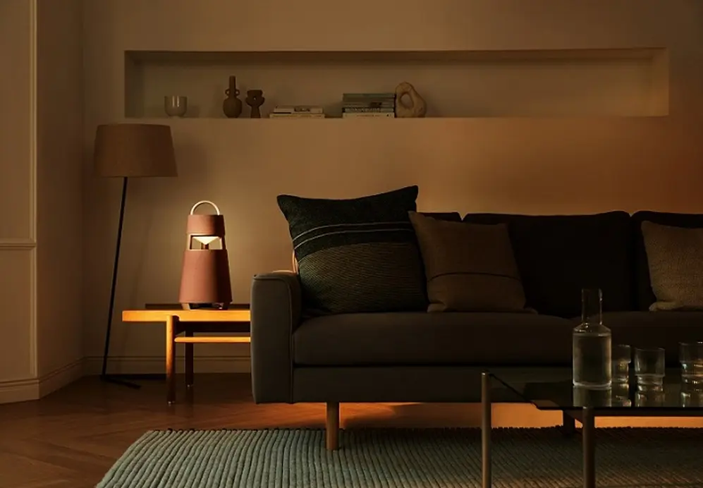 LG XBOOM 360 ofrece sonido premium con un diseño elegante en todo momento y lugar