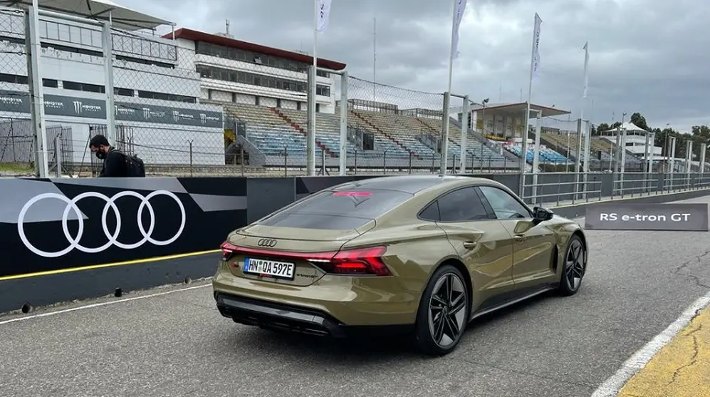 El Audi RS e-tron GT, el más equipado.