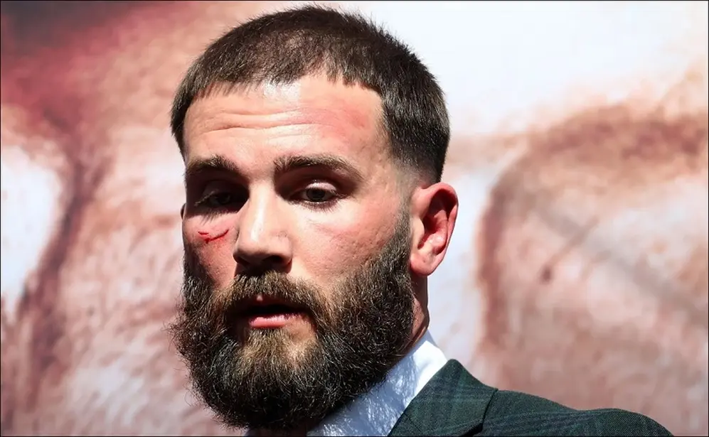 Así quedó el rostro de Caleb Plant tras el incidente con Canelo Álvarez