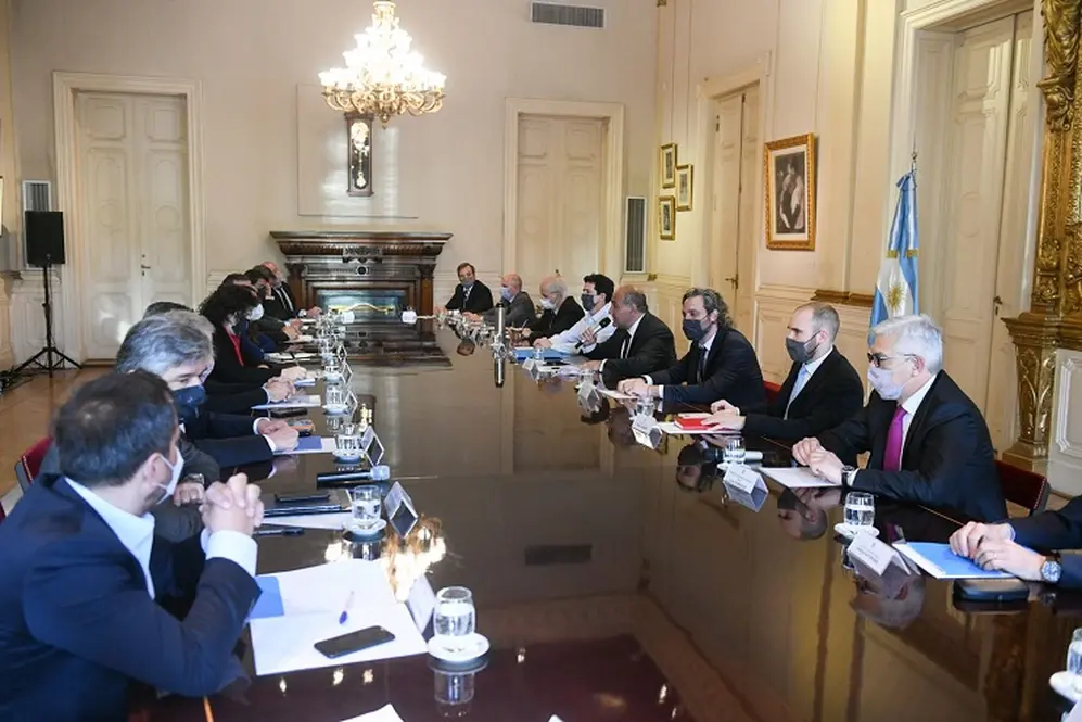 Juan Manzur encabeza la primera reunión del nuevo Gabinete