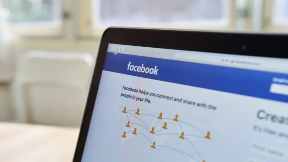 Facebook ya experimenta el mundo del metaverso.