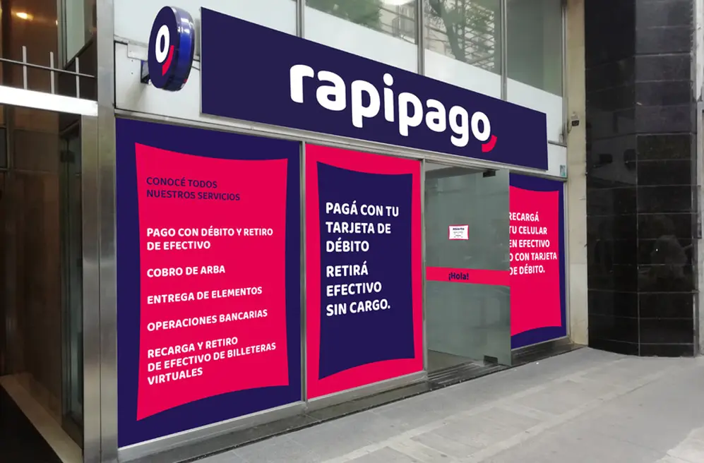 Se puede abonar la factura en efectivo o cheque en un rapipago