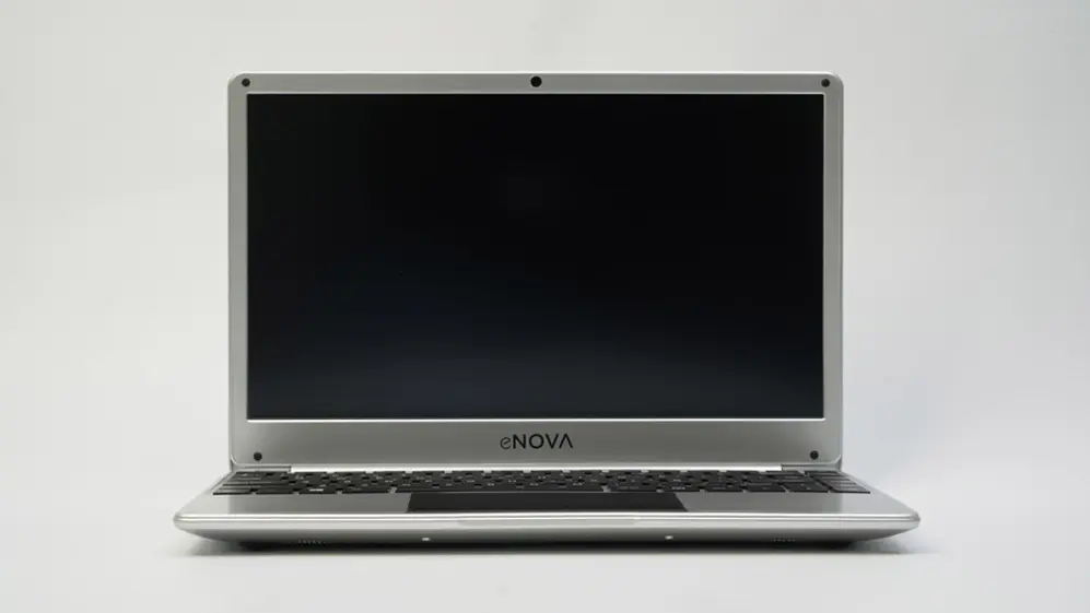 Una de las Cloudbook de enova.
