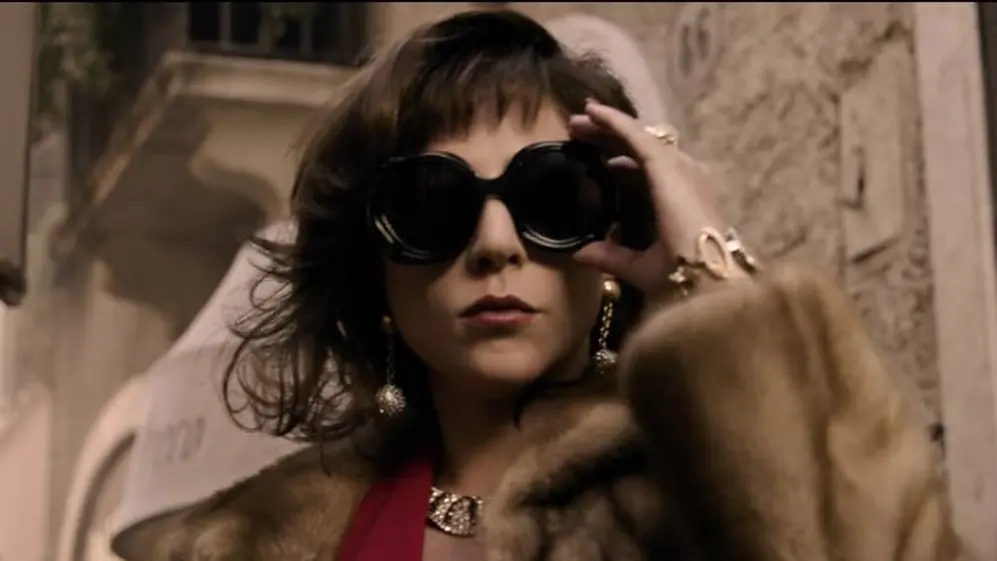Lady Gaga en el papel de Patricia Reggiani