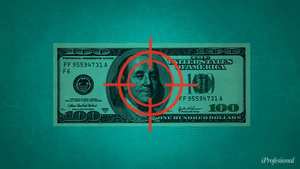 Elevar la carga impositiva para la compra de dólar, una alternativa en estudio.