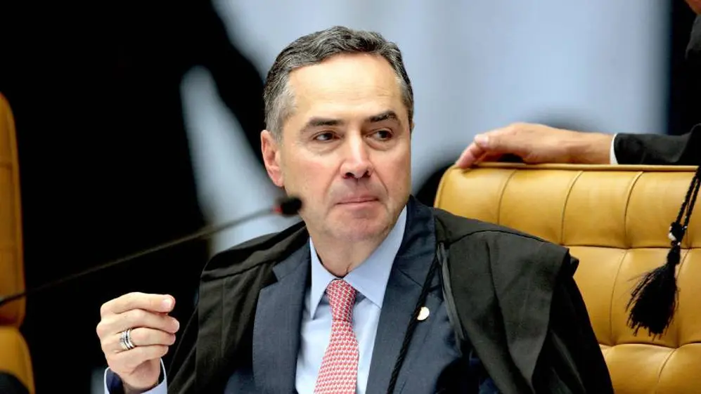 El juez Luis Roberto Barroso fue quien consideró que los viajeros deben presentar el carnet de vacunación