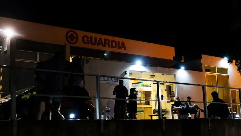 La guardia del hospital de Pinamar, donde falleció el joven.