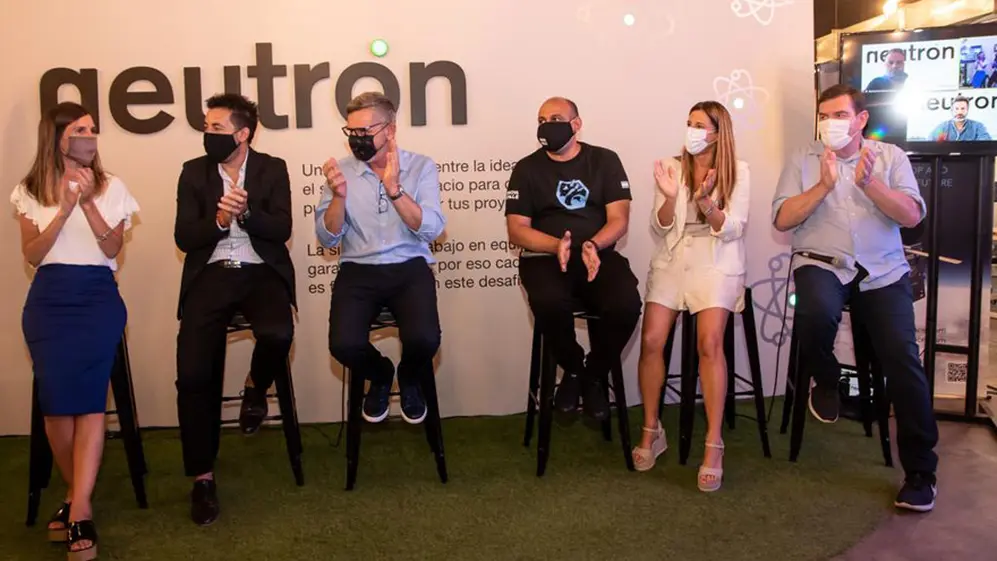 Fernanda Raverta, Mauro Guerrero, Ariel Schale, Alejandro Cordero, María Apólito, y Guillermo Montenegro.