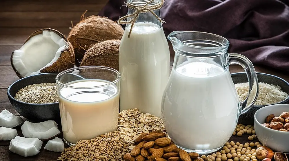 La lecha y los cereales no deben faltar como alimentos proteicos.