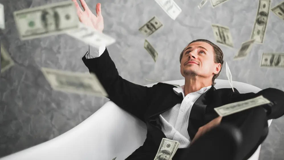 Los que escogen los servicios de estas compañías sueñan con ser millonarios en poco tiempo y con poco esfuerzo