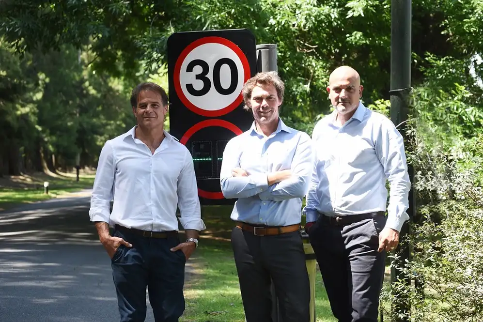 Alberto Carrara, Federico Villanueva (Gerente General de Vialseg) y Juan Martín Piedra 