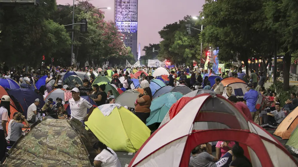 La idea de Cristina Kirchner es quitarle a organizaciones piqueteras el manejo de los planes sociales 