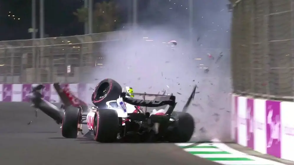 Mick Schumacher choca a 273 km/h