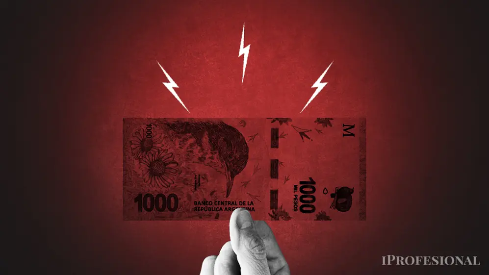 La crisis de valor que atraviesa el peso por estos días recalienta al dólar. 