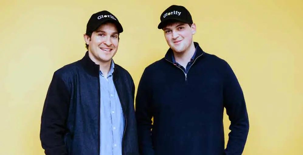 De izquierda a derecha: Henry Costa y Ed Beccle, cofundadores de Glorify.