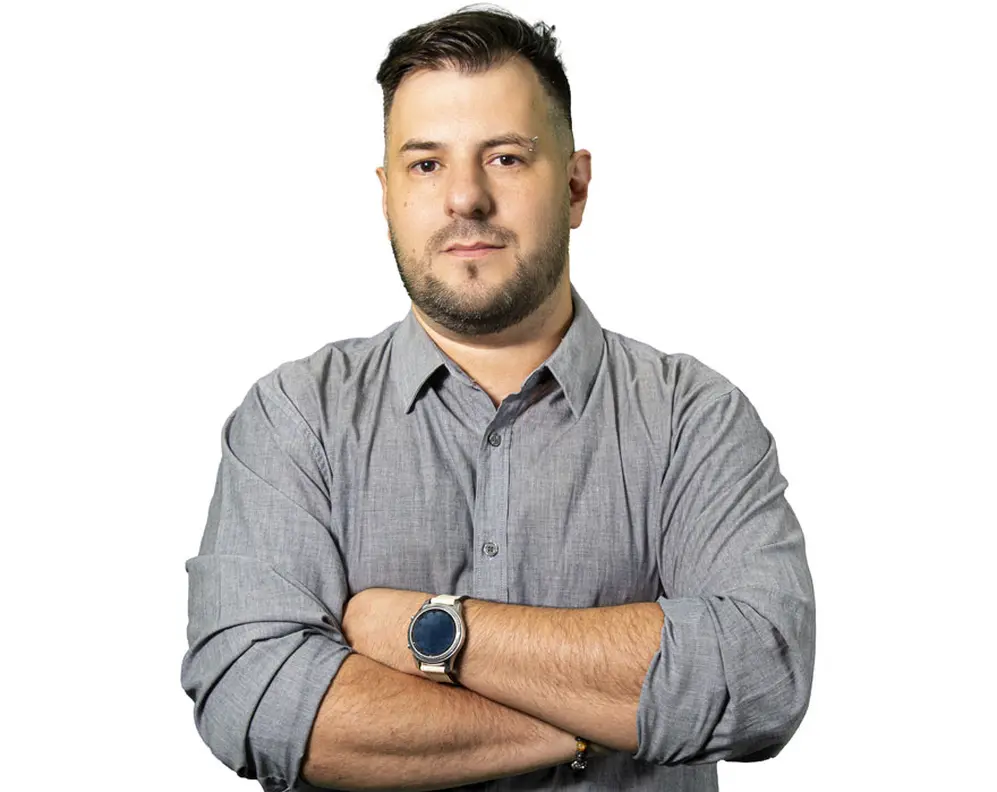 Jonatan Cisterna, apasionado por los eSports y CEO de una compañía en expansión.