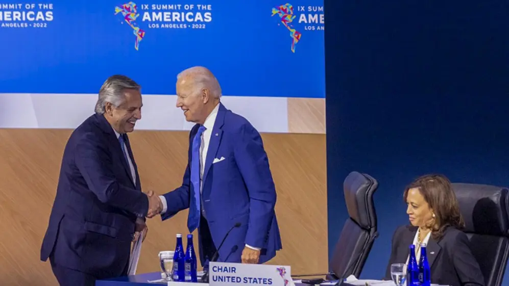 Fernández hizo equilibrio y tomó el guante de la nueva agenda económica de la era Biden
