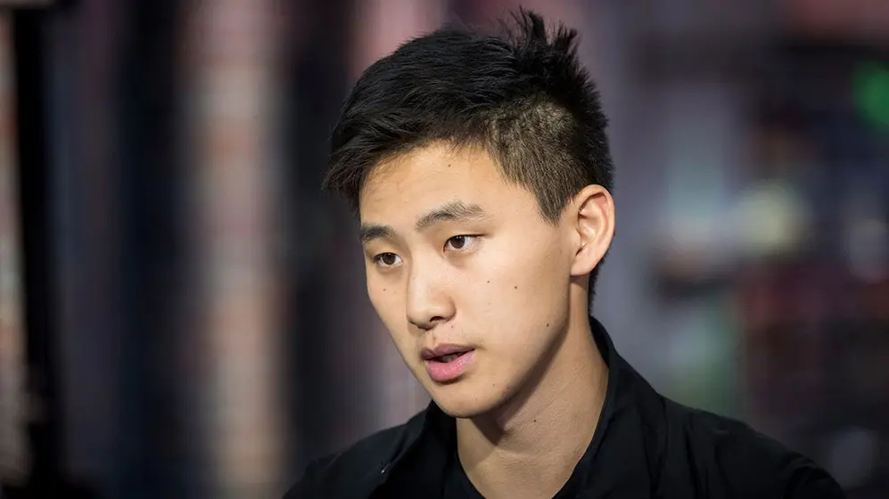 El joven Alexandr Wang se inspiró en sus padres para estudiar programación y hoy es multimillonario
