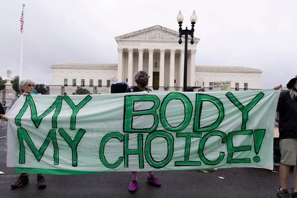 Protestas en EE.UU. por prohibir el aborto.