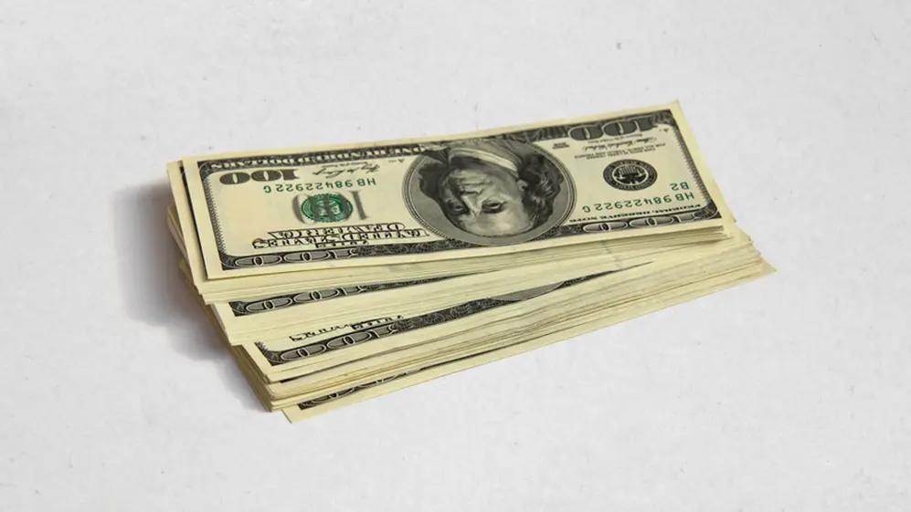 Los ahorristas buscan inversiones en dólares para proteger el poder de compra de sus ahorros, ante el alza doméstica del billete libre y de la alta inflación.