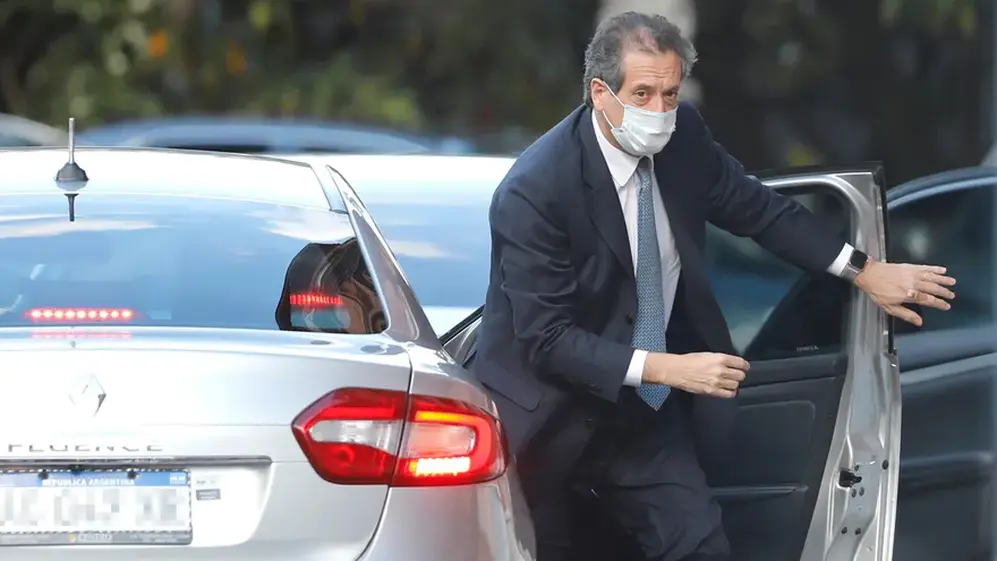 El presidente del Banco Central, Miguel Pesce, argumenta que con la suba de tasas se ofrecerá una alternativa al inversor para evitar la dolarización