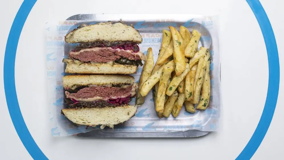 Este es uno de los mejores sandwiches de Pastrón