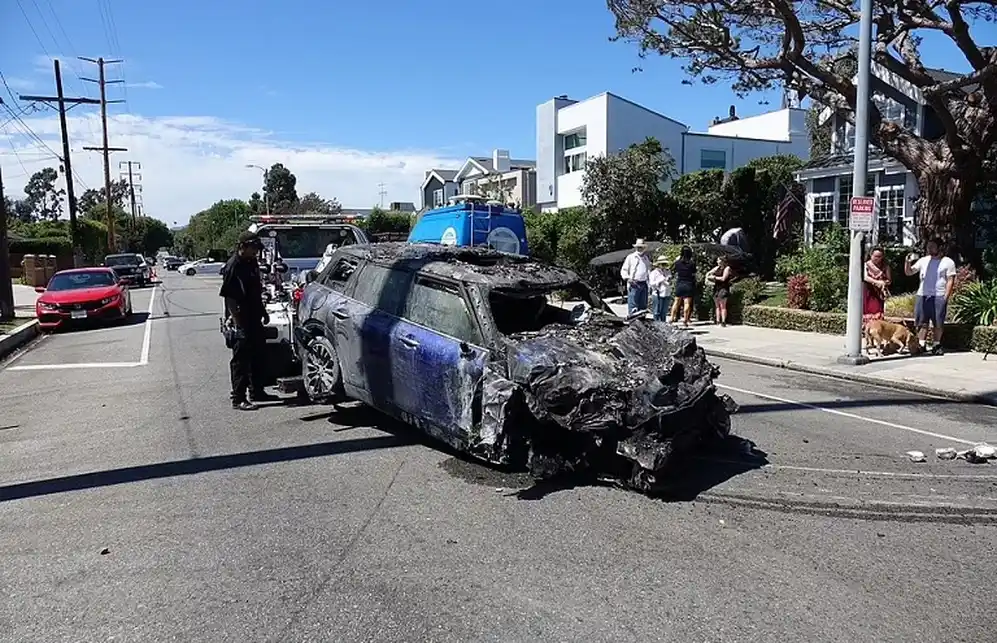 Anne Heche, que desde el domingo pasado está hospitalizada en estado crítico tras estrellar su automóvil contra una casa en Los Ángeles