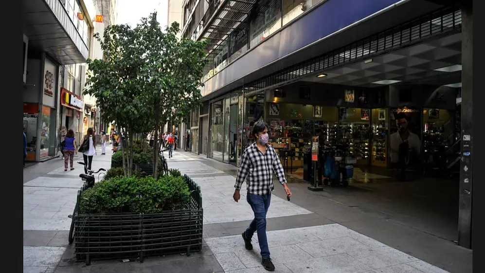 La demanda de locales en las peatonales repuntó en los últimos meses.