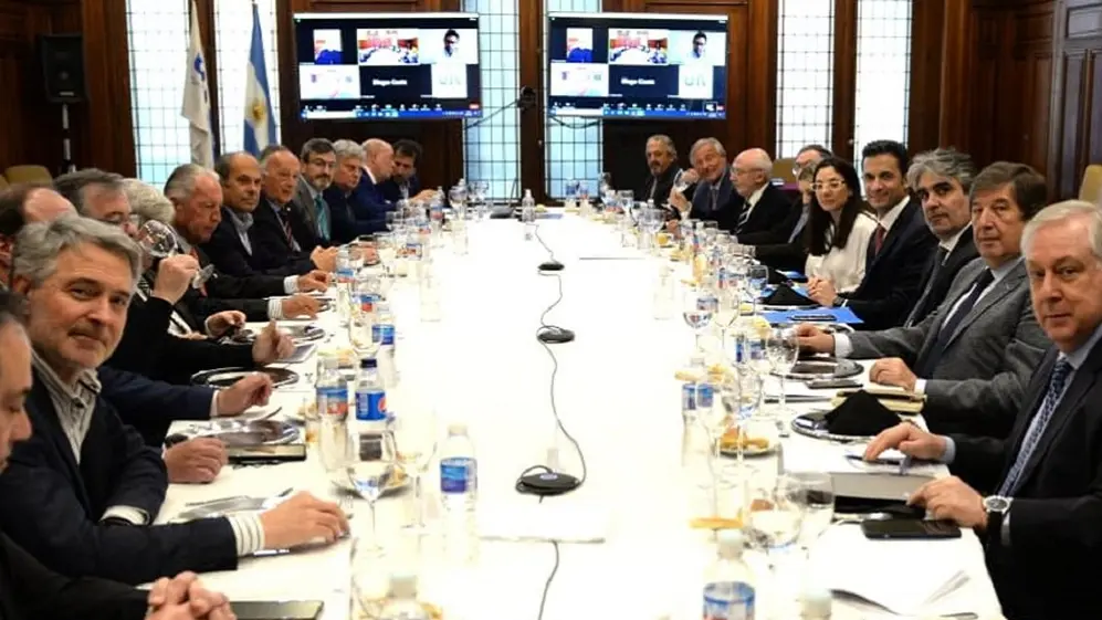 Daniel Funes de Rioja entregó al Gobierno un documento con los casos más críticos sobre la fala de divisas para producir.
