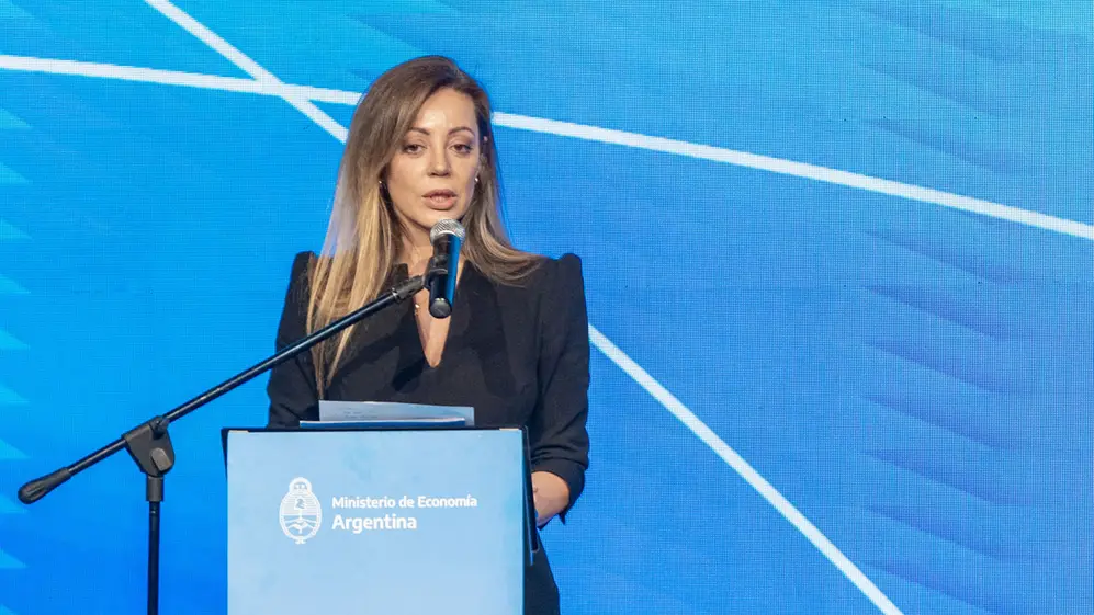 La secretaria de Energía quedó en la mira de la oposición en Diputados que salió a pedirle explicaciones sobre tres cuestiones de alto impacto político