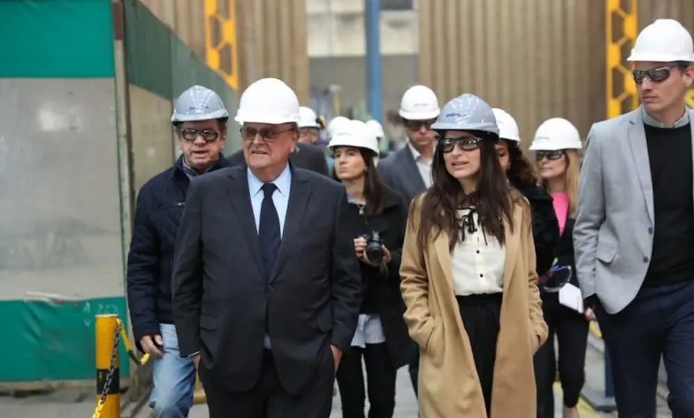 Una de las primeras acciones de José De Mendiguren como funcionario fue visitar la planta de IMPSA en Mendoza 