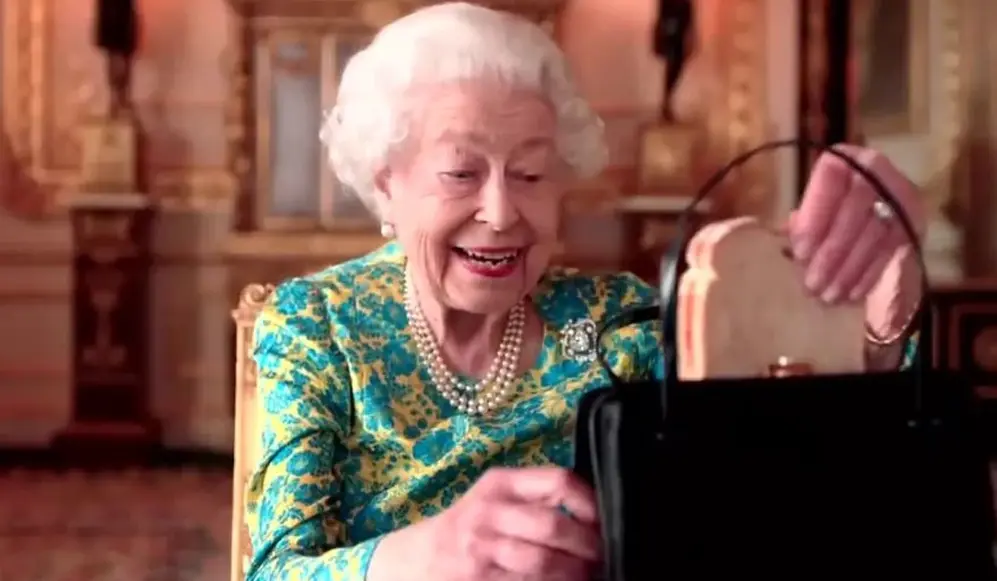 Reina Isabel II