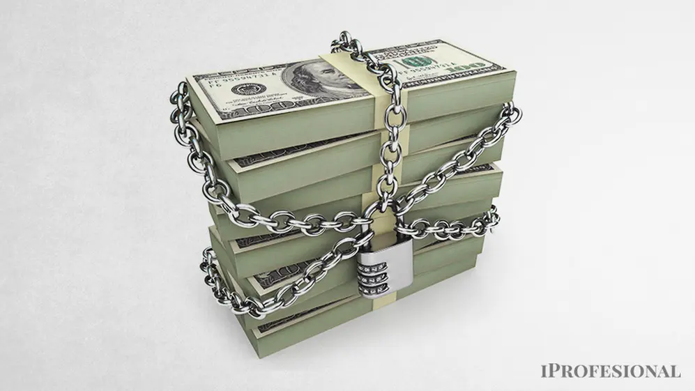 El cepo al dólar está generando una caída en las importaciones de notebooks del 50%.