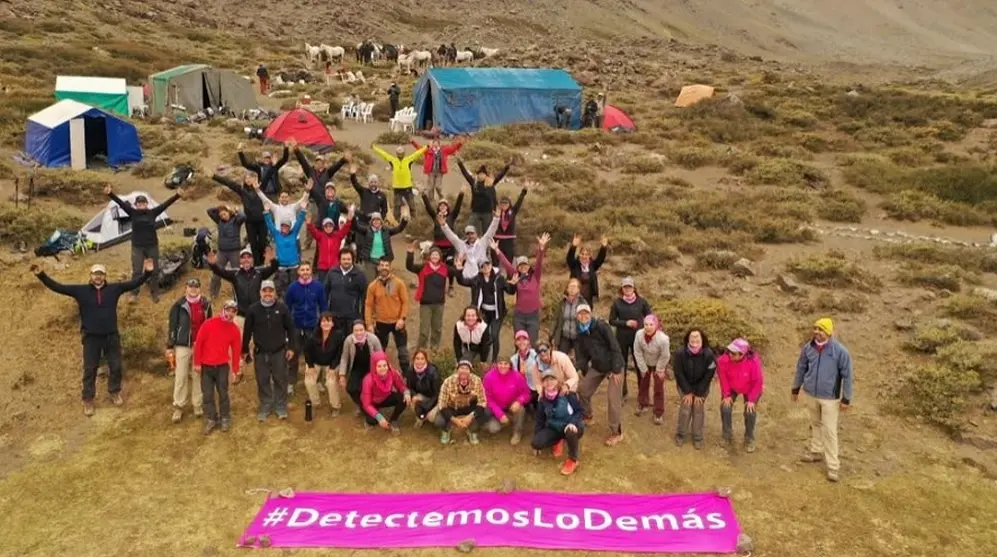 Personas recuperadas de cáncer de mama y sus médicos se unieron para una travesía en los Andes