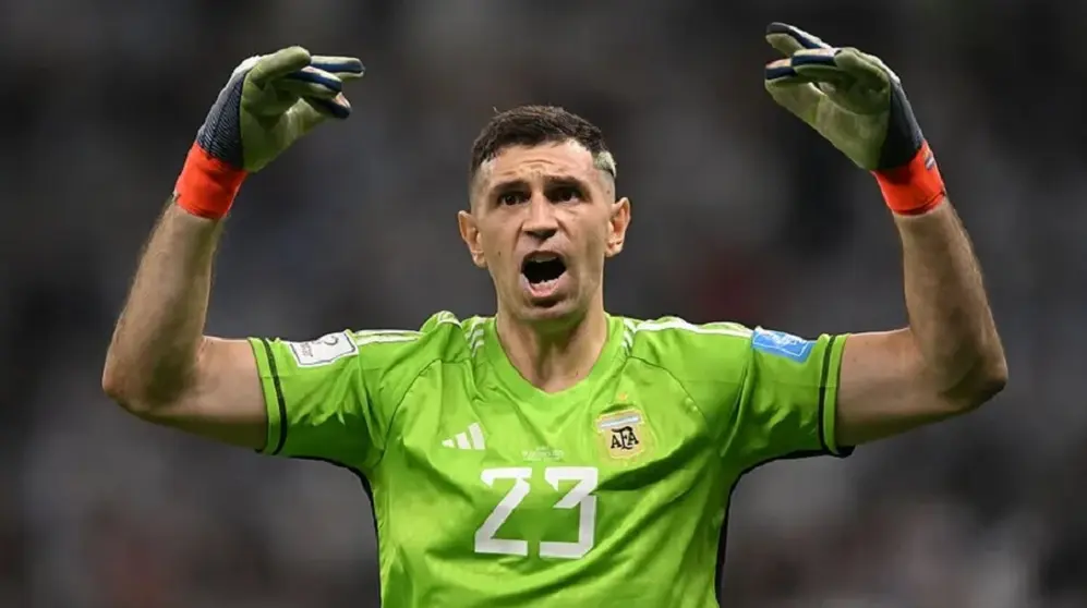 El Dibu Martínez aseguró que su objetivo es clasificar a la Champions League con Aston Villa y ganar la Copa América con la Selección